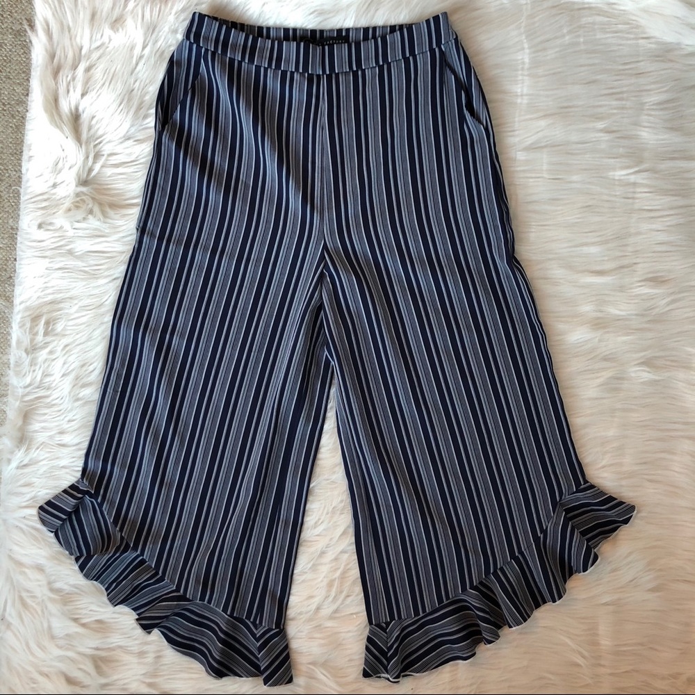 English Factory Blue Striped Wide Leg Cropped Pant, size Medium